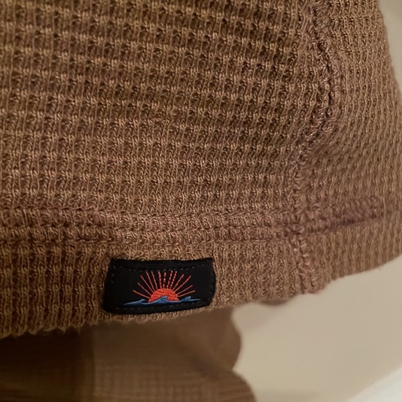 Faherty waffle hooded long sleeve tee - Picture 3 of 4